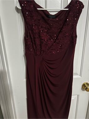 Elegant Burgundy Lace & Sequin Evening Dress